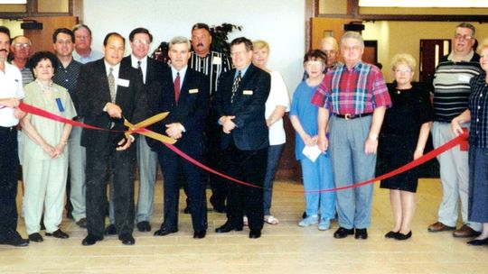 2000 Ribbon Cutting at Newcastle Christian Church