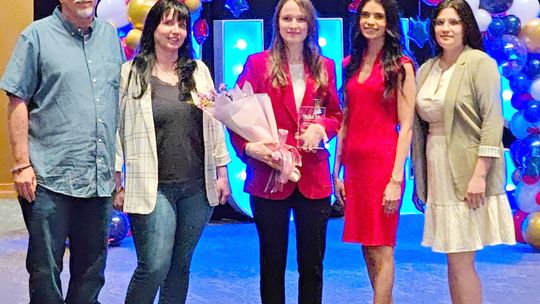 Dunn Honored with Lauren’s Legacy Leadership Award