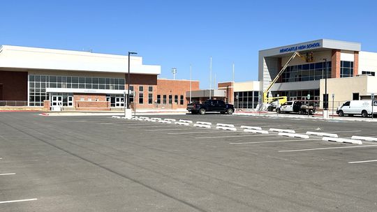 NPS goes to closed campus for lunch time in 2027