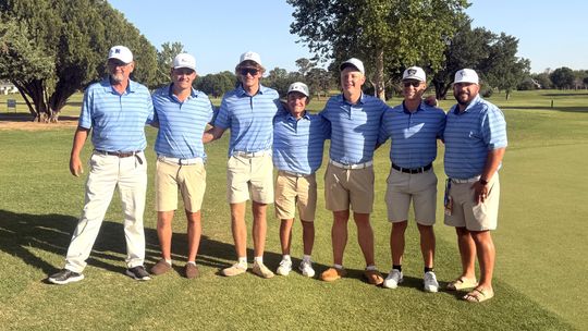 Racers golfing at State Tournament
