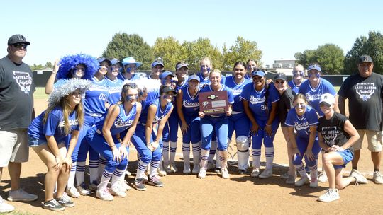 Racers win Regional Fast-Pitch