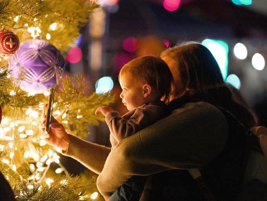 Community Christmas tree photos