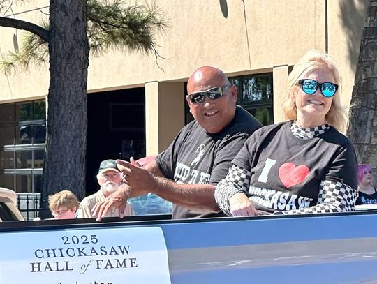 Crossleys take part in Chickasaw parade