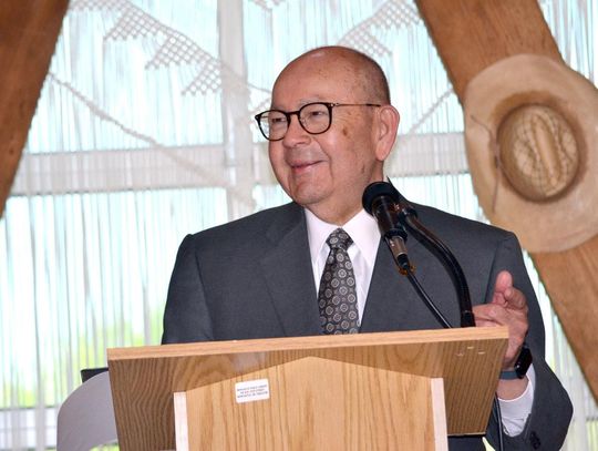 Gov. Anoatubby comes to town