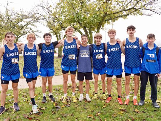 Mann, Racer boys team qualify to run CC at State