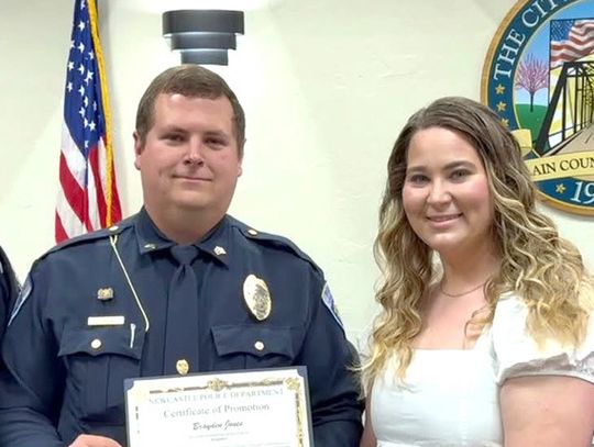 Officers Jones, Mauldin receive promotions by NPD