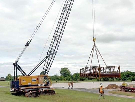 Pedestrian bridge placed at Veterans Park