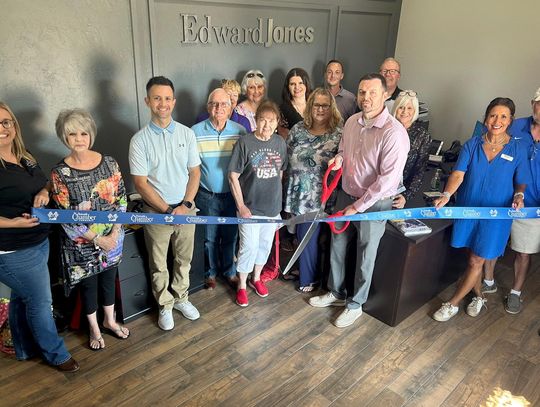 Ribbon Cutting for Edward Jones