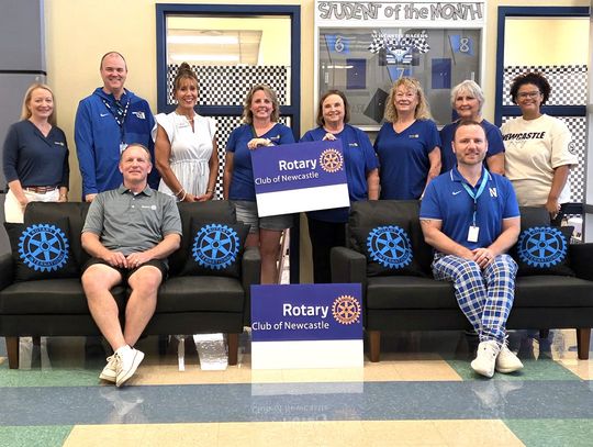 Rotarians donate 2 couches to NMS