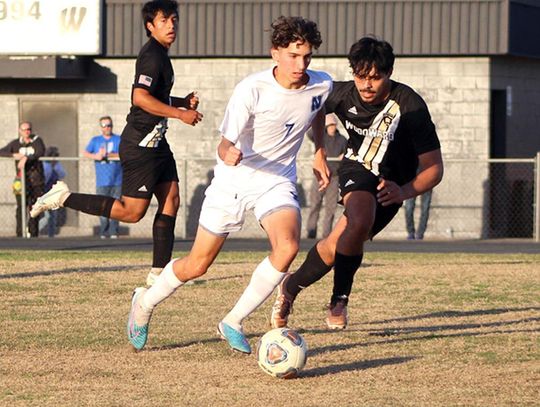 Soccer ends season in 1st round at State