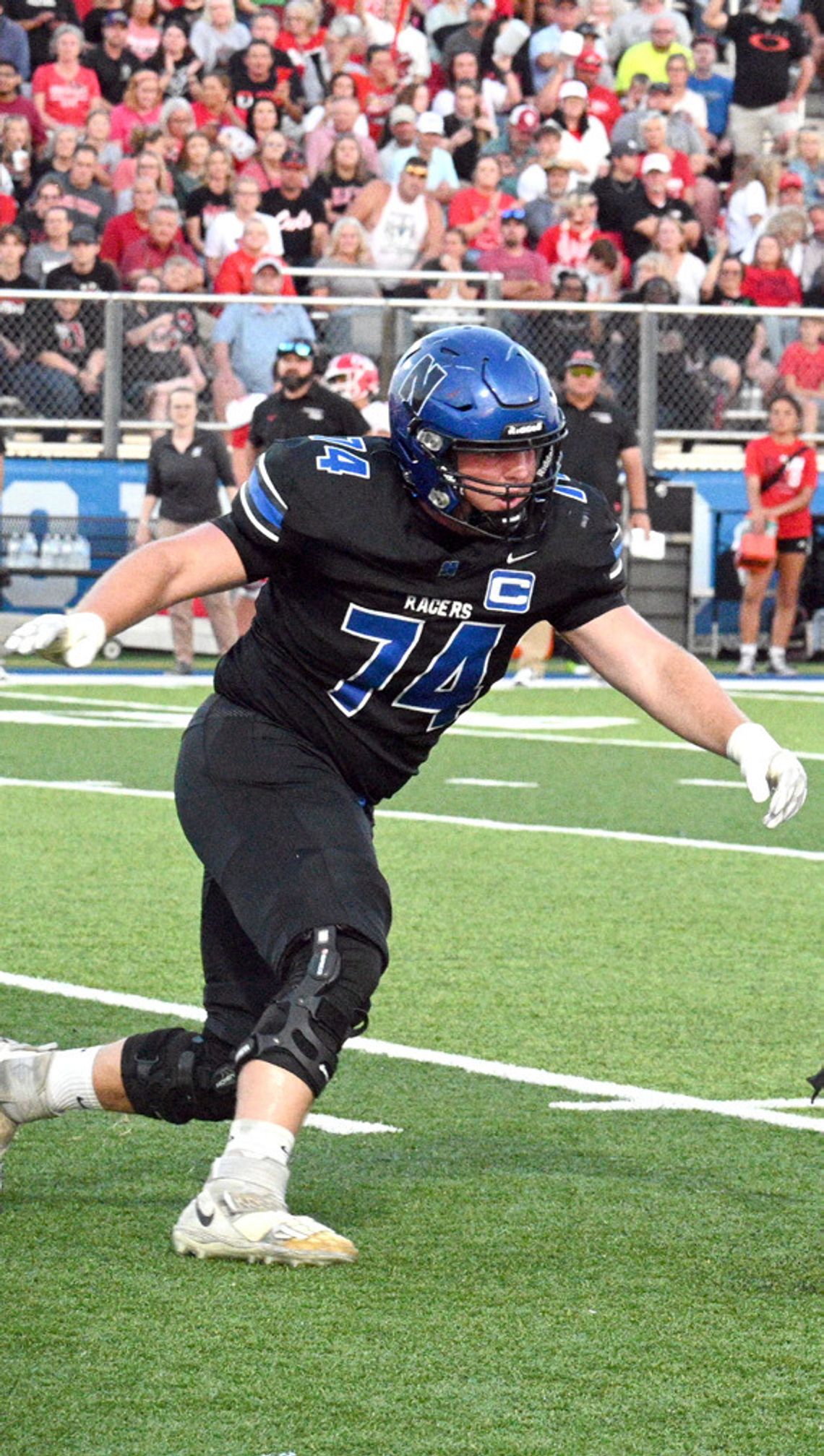 Elgin grabs second half momentum to upend Racers