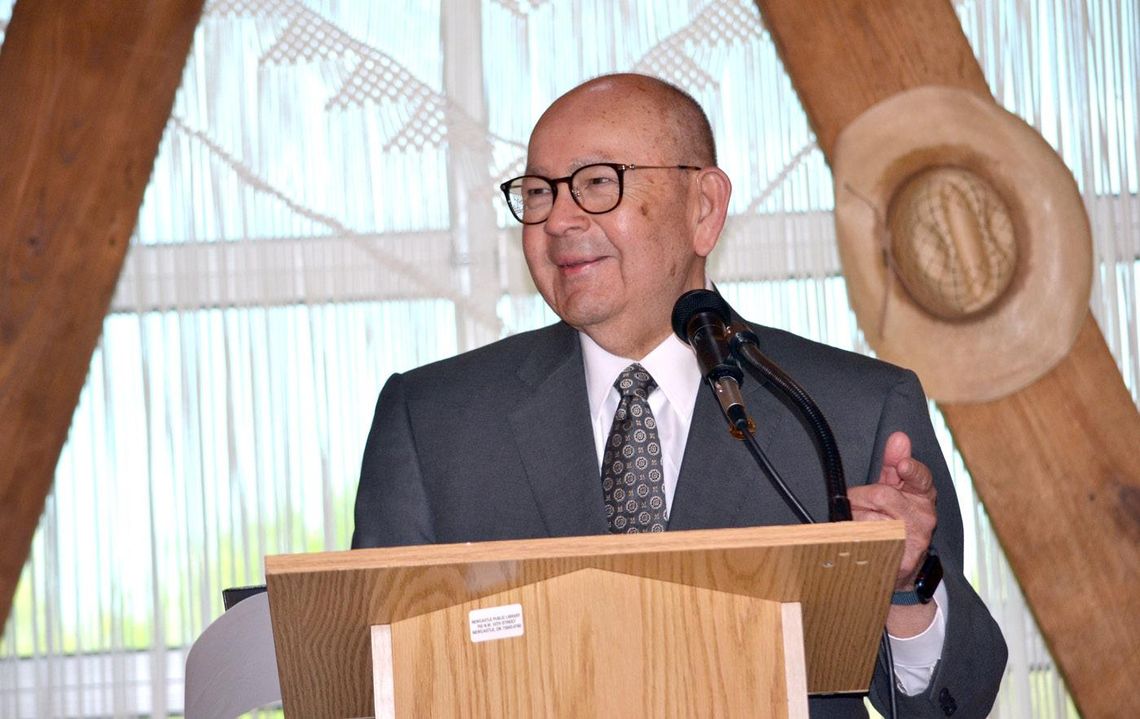 Gov. Anoatubby comes to town