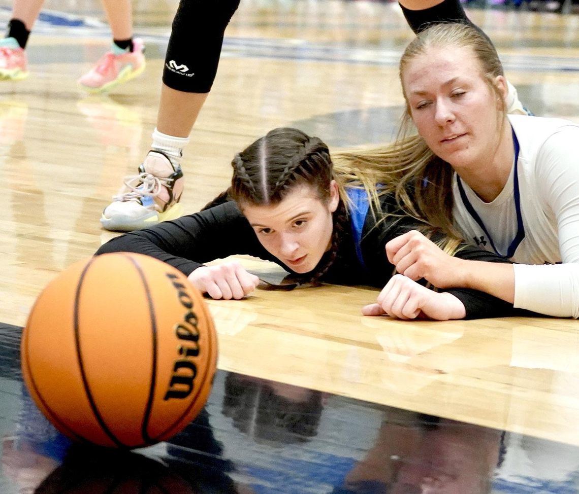 Lady Racers can’t get the ball to drop in loss against Kingfisher