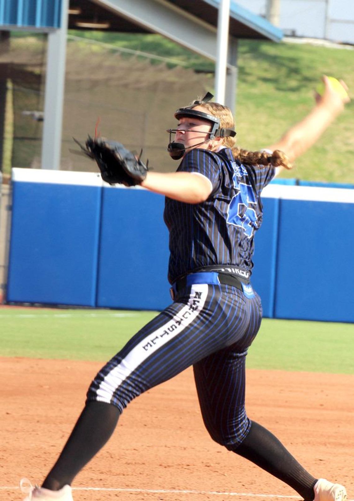 Newcastle-Elgin fast pitch softball game