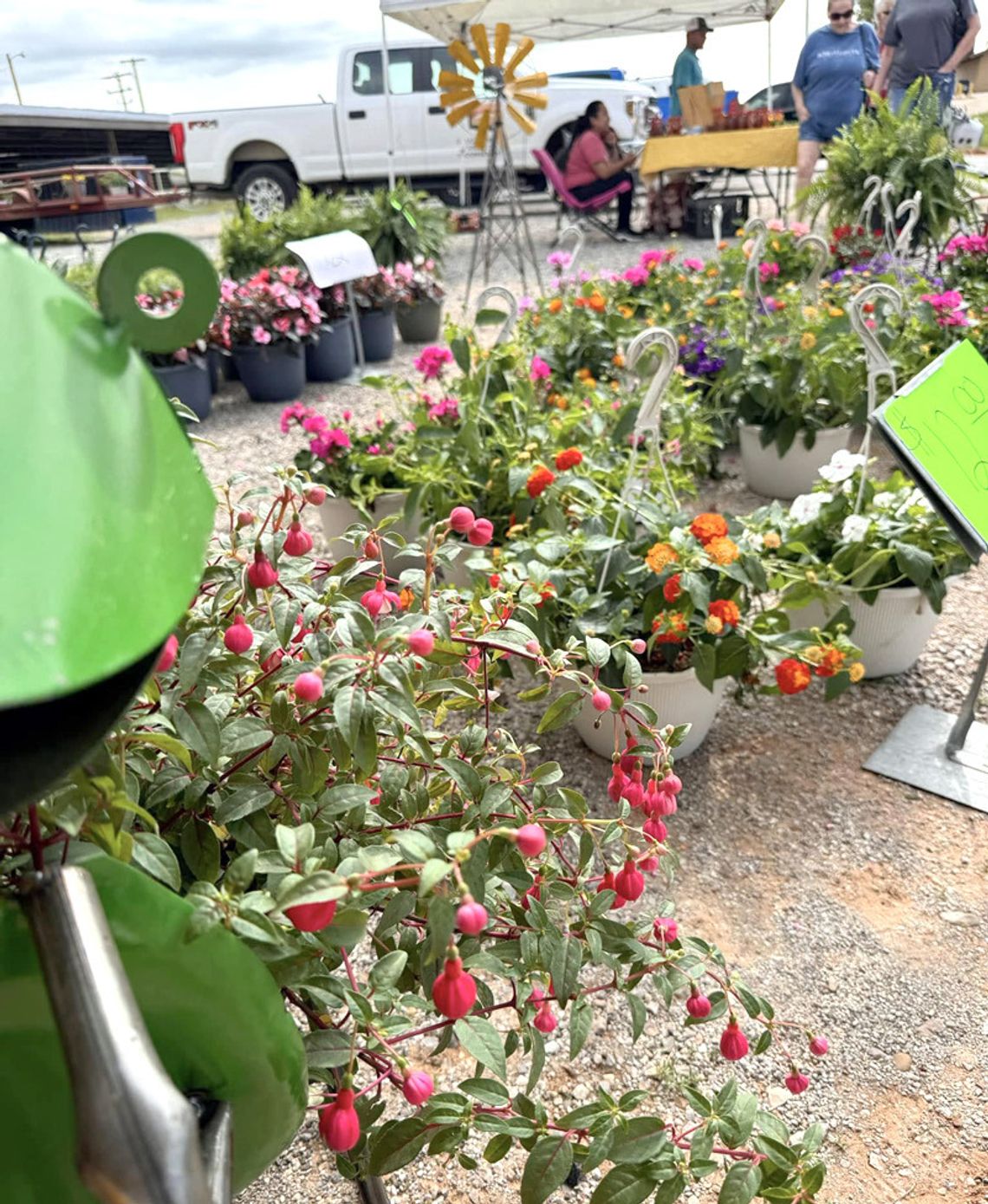 Sign up now for the 2025 Farmers Market season